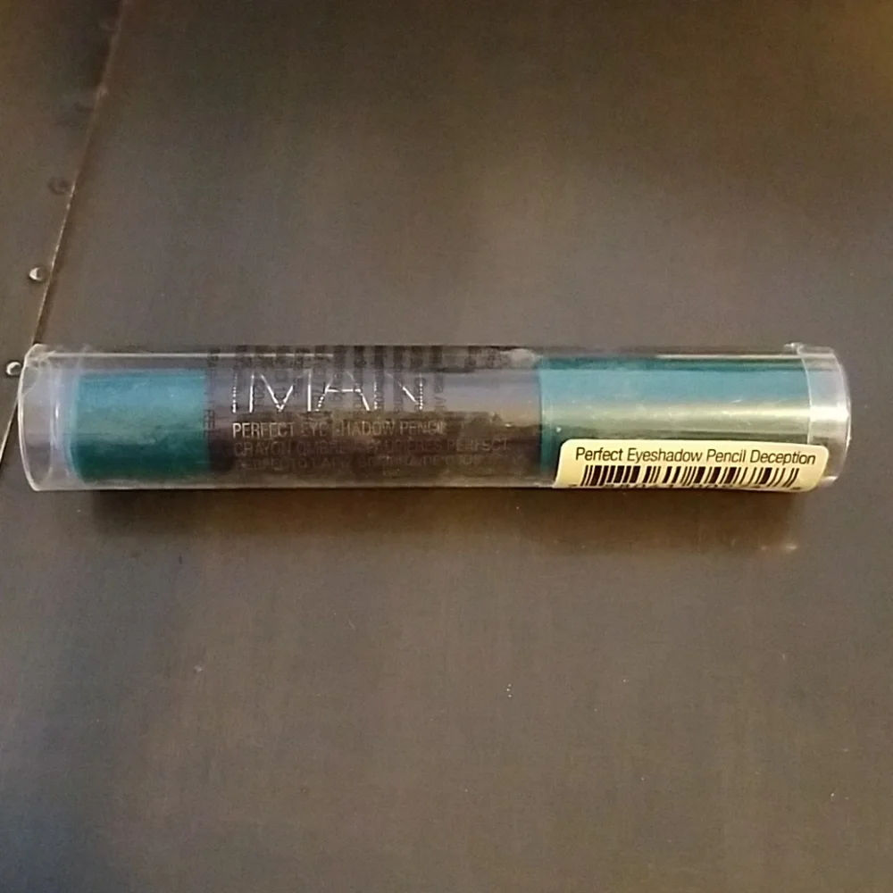 IMAN brand Eyeshadow pencil  NEW in package